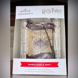 Super Cute 🥰 HALLMARK ORNAMENT HARRY POTTER MARAUDER'S MAP  **NEW**